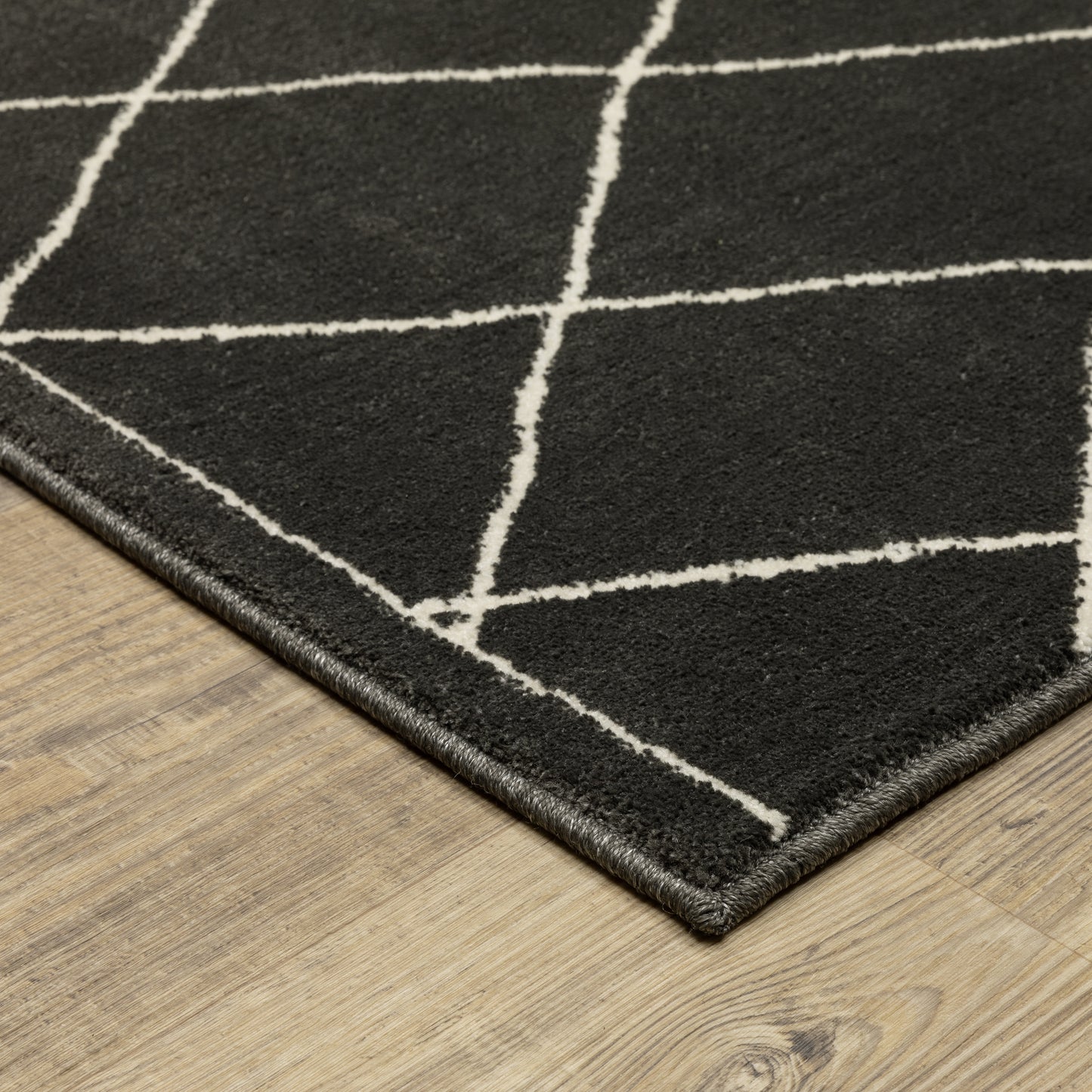 Raylan Black Ivory Transitional Lattice Indoor Rug