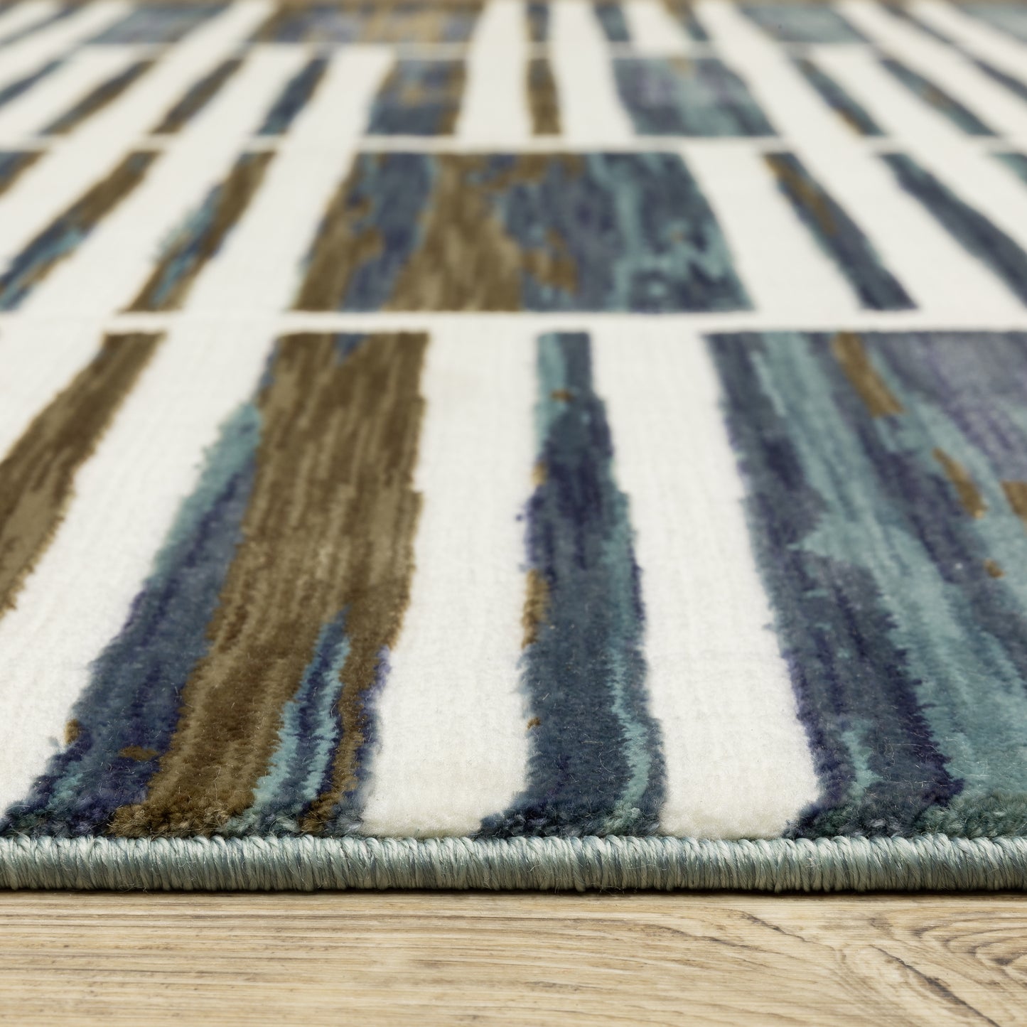 Reed Ivory Blue Modern & Contemporary Geometric Indoor Rug