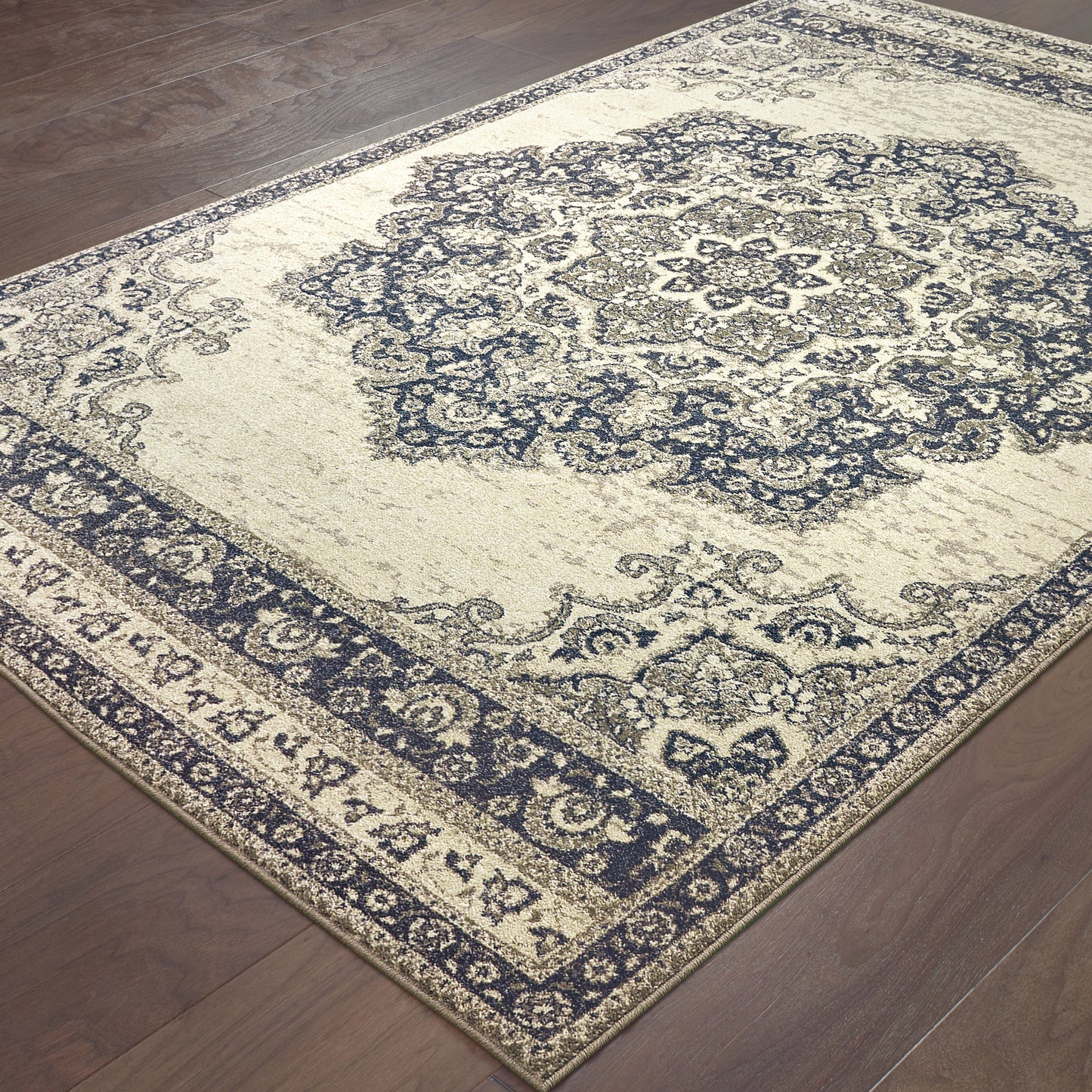 Richmond Ivory Navy Traditional Oriental Indoor Rug