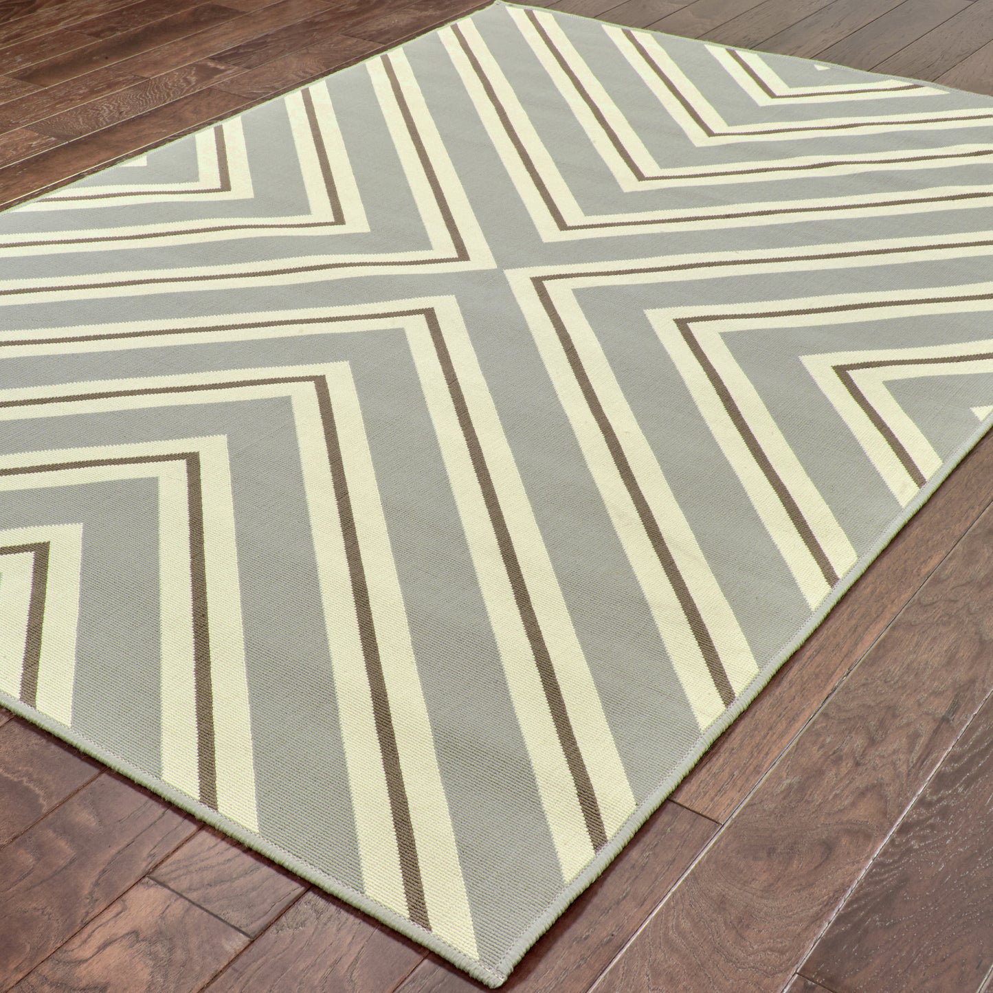 Riviera Grey Ivory Transitional Geometric Indoor/Outdoor Rug