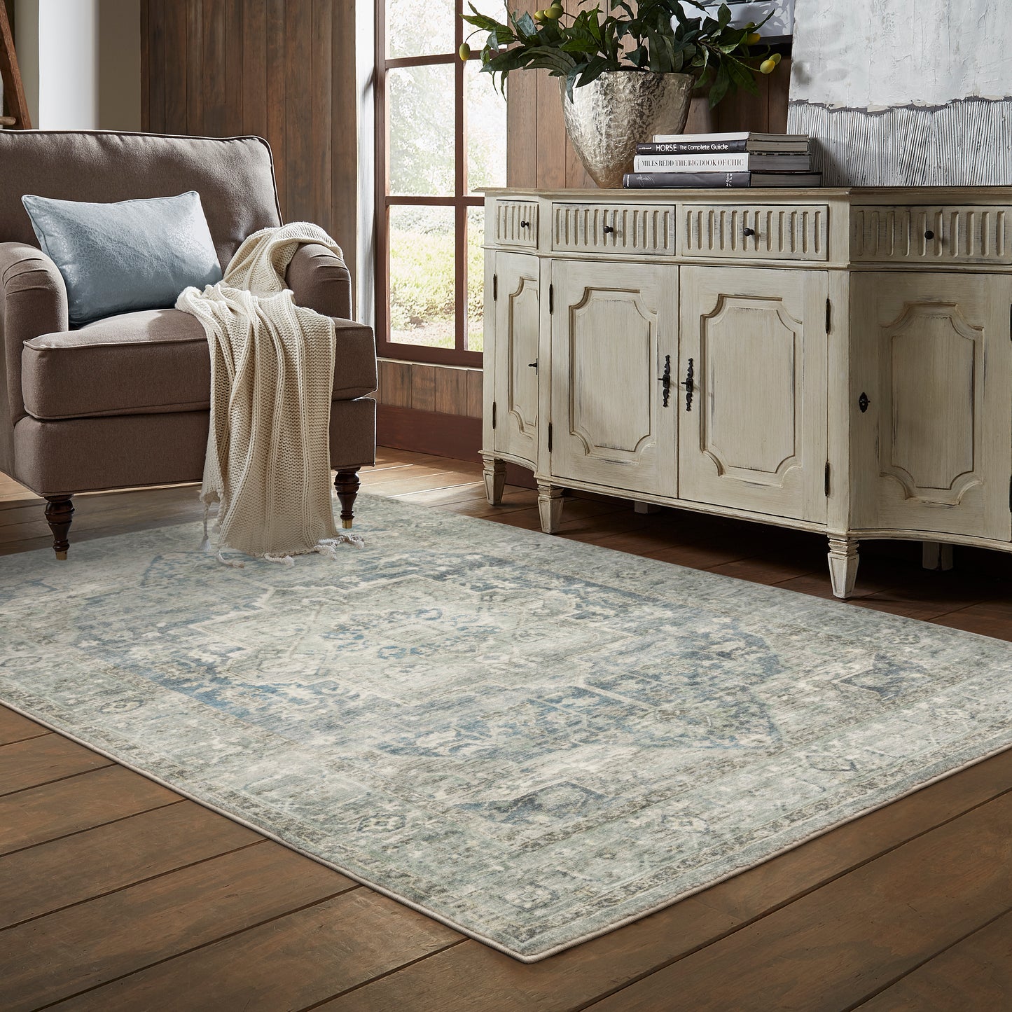 Savoy Grey Blue Traditional Medallion Indoor Rug