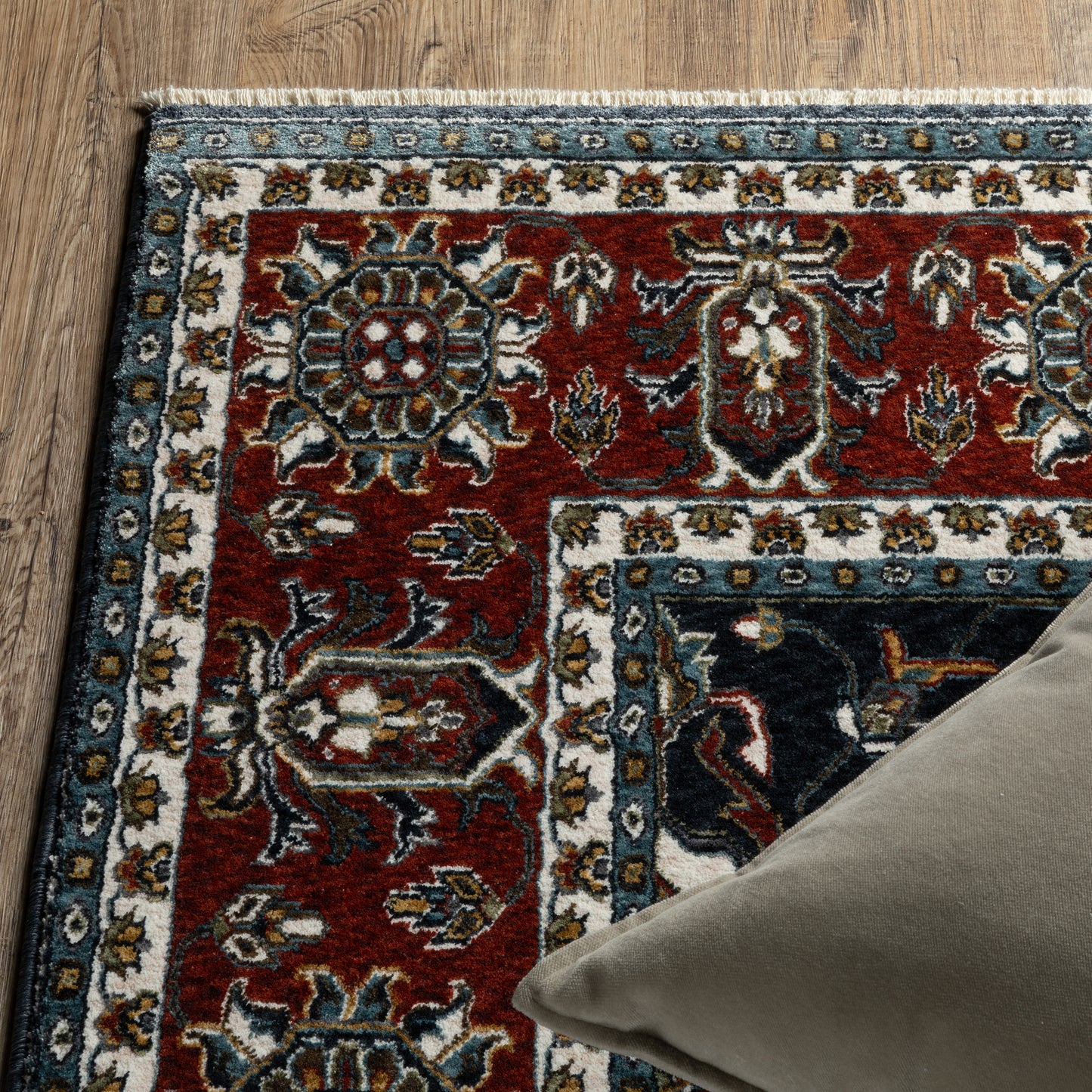 Vivian Navy Rust Traditional Oriental Indoor Rug